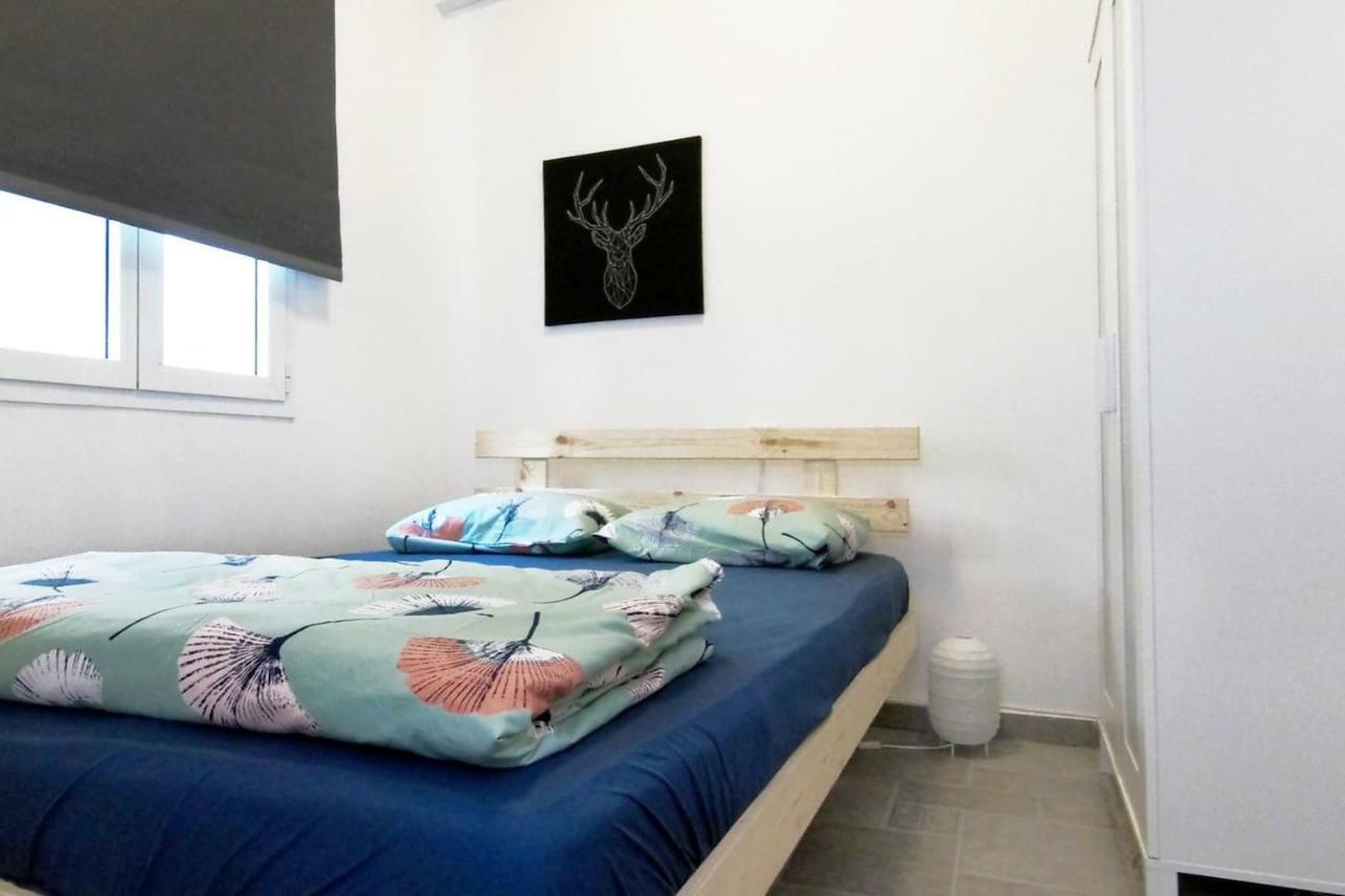 Trendy Apartments In The Heart Of Florentin With Free Netflix Tel Aviv Esterno foto